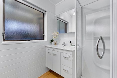 Photo of property in 3/5a Tobruk Crescent, Milford, Auckland, 0620