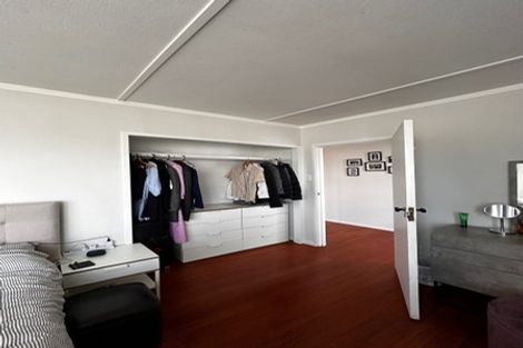 Photo of property in 2/11 Fruitvale Road, New Lynn, Auckland, 0600