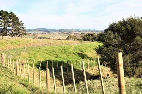 Photo of property in 181 Mangakura Road, Helensville, 0875
