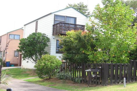 Photo of property in 2/2 Ceramco Place, Torbay, Auckland, 0630