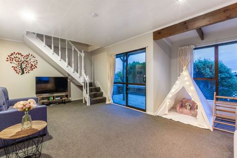 Photo of property in 5 Bobstay Lane, Whitby, Porirua, 5024