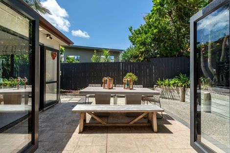 Photo of property in 8a Lupetti Rise, West Harbour, Auckland, 0618