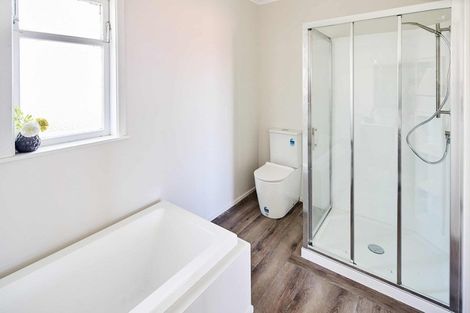 Photo of property in 28 Chesterton Street, Johnsonville, Wellington, 6037