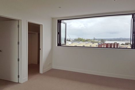 Photo of property in 254 Hobsonville Point Road, Hobsonville, Auckland, 0616