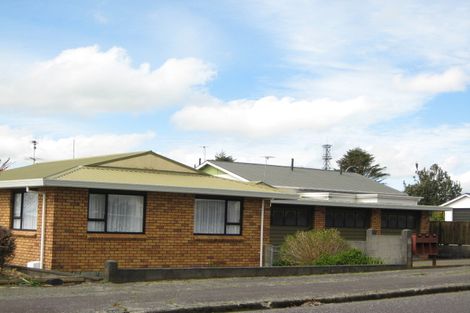 Photo of property in 2/128a Miranda Street, Stratford, 4332
