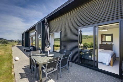 Photo of property in 8 Riverview Drive, Otane, 4277