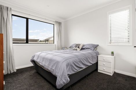 Photo of property in 5 Manotini Way, Pyes Pa, Tauranga, 3112