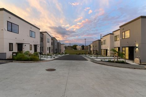 Photo of property in 21 Awhi Lane, Massey, 0614