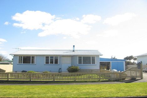 Photo of property in 22 Terrace Street, Marton, 4710