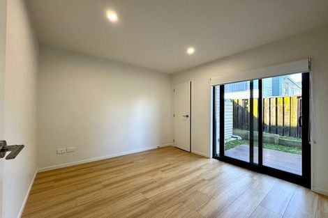 Photo of property in 523f Pakuranga Road, Howick, Auckland, 2010