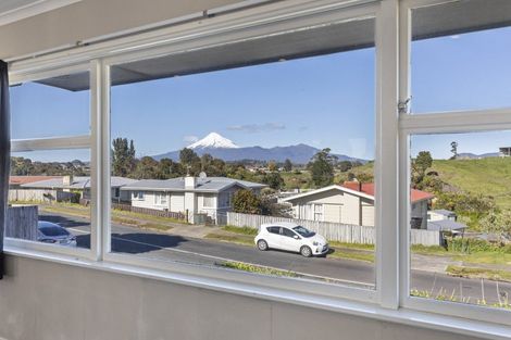 Photo of property in 43 Belair Avenue, Blagdon, New Plymouth, 4310