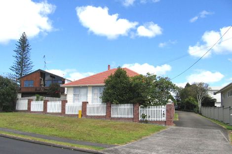 Photo of property in 1/7 Nigel Road, Browns Bay, Auckland, 0630
