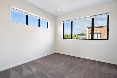 Photo of property in 21b Lumbarda Drive, Kumeu, 0810