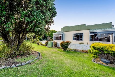 Photo of property in 74 South Road, Manaia, 4612