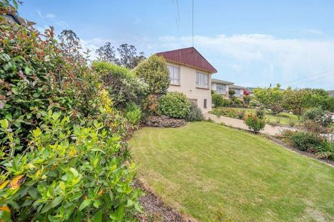 Photo of property in 12 Oxford Street, Holmes Hill, Oamaru, 9401