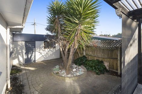 Photo of property in 24 Sandra Street, South New Brighton, Christchurch, 8062