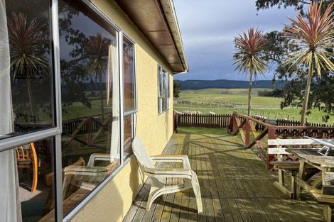 Photo of property in 16 Bay Road, Purakaunui, 9081