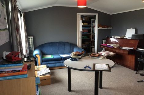 Photo of property in 28 Drake Street, Waikawa Beach, Levin, 5573