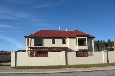 Photo of property in 71 Kings Drive, Wanaka, 9305
