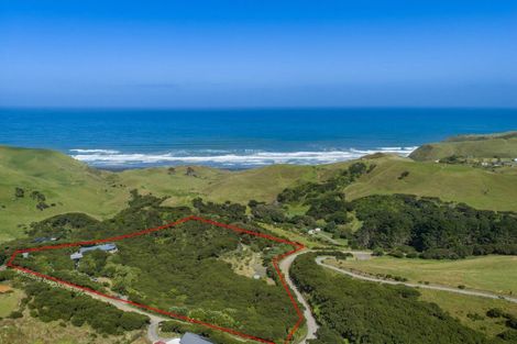 Photo of property in 1574 Whaanga Road, Raglan, 3296
