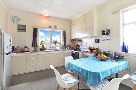 Photo of property in 5 Gloag Street, Waverley, 4510
