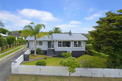 Photo of property in 60 Hilling Street, Titirangi, Auckland, 0604