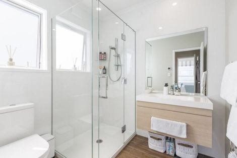 Photo of property in 101 Karepiro Drive, Stanmore Bay, Whangaparaoa, 0932