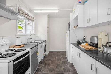 Photo of property in 200 Waddington Drive, Naenae, Lower Hutt, 5011