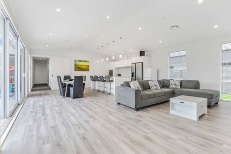 Photo of property in 25 Gee Place, Taradale, Napier, 4112