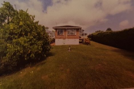 Photo of property in 1/86 Lincoln Park Avenue, Massey, Auckland, 0614