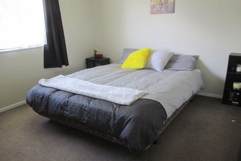 Photo of property in 12 Hillcrest Drive, Kelvin Grove, Palmerston North, 4414