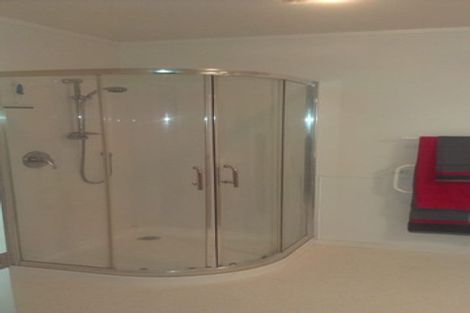 Photo of property in 58 Hewlett Road, Massey, Auckland, 0614