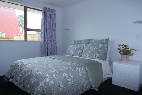 Photo of property in 62a Mazengarb Road, Paraparaumu Beach, Paraparaumu, 5032