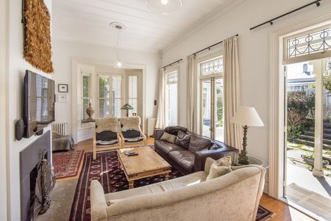 Photo of property in 12 Jubilee Avenue, Devonport, Auckland, 0624
