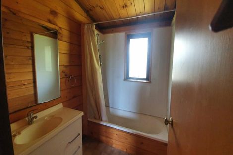 Photo of property in 73 Heta Road, Highlands Park, New Plymouth, 4312