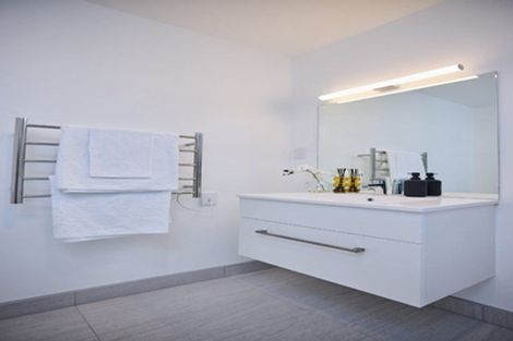 Photo of property in 1 Te Puketoka Lane, Mangere, Auckland, 2022