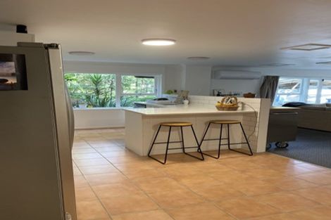 Photo of property in 53a Onedin Place, Titirangi, Auckland, 0604