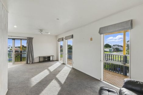 Photo of property in 9 Takitimu Street, Waitarere Beach, Levin, 5510