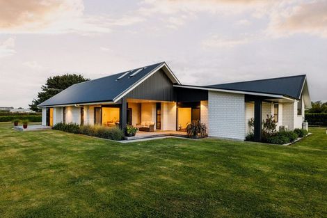 Photo of property in 99 Peake Road, Cambridge, 3493