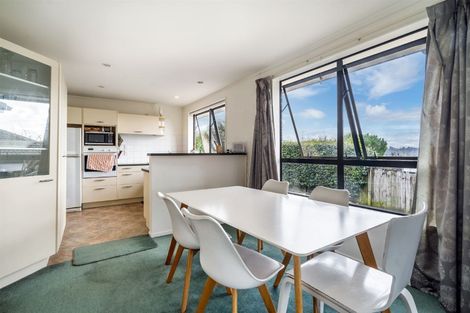 Photo of property in 2/147 Birkdale Road, Birkdale, Auckland, 0626