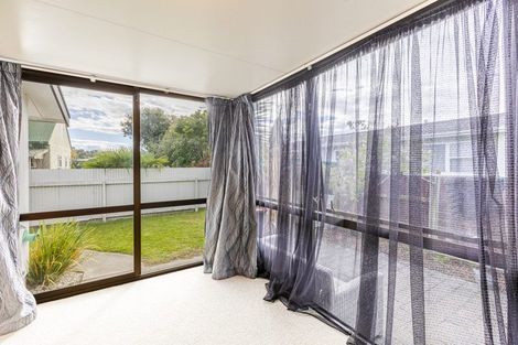Photo of property in 2/2 Gloucester Street, Taradale, Napier, 4112