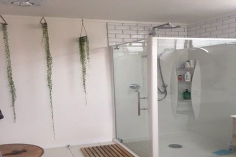 Photo of property in 42 Satara Crescent, Khandallah, Wellington, 6035