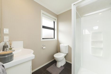 Photo of property in 7 Medallion Court, Kelvin Grove, Palmerston North, 4414