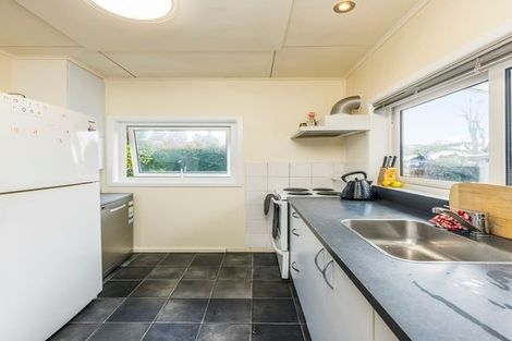 Photo of property in 2 Orakau Road, Mangere East, Auckland, 2024