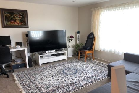 Photo of property in 1 Castlederg Drive, Flat Bush, Auckland, 2019