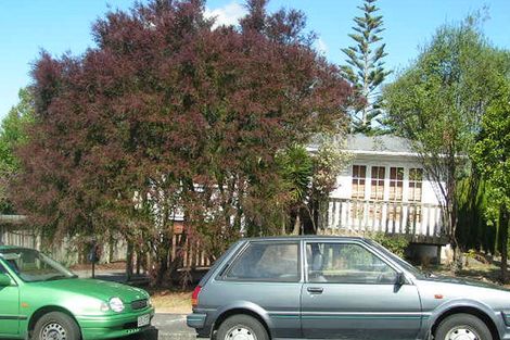 Photo of property in 1/8 Tyne Road, Forrest Hill, Auckland, 0620