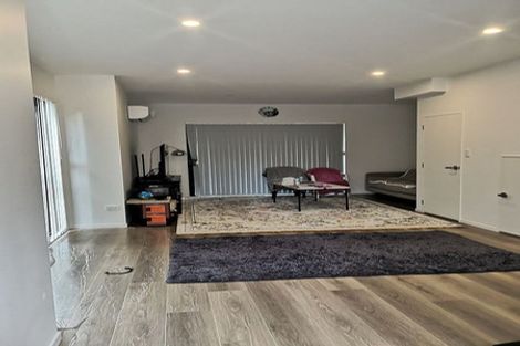 Photo of property in 9b Poruru Close, Papakura, 2110