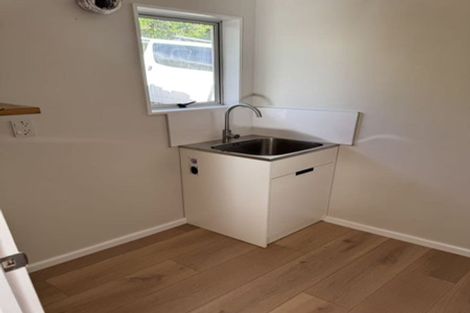 Photo of property in 81 Kemp Road, Massey, Auckland, 0614