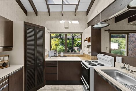 Photo of property in 15 Corwen Place, Mayfair, Hastings, 4122