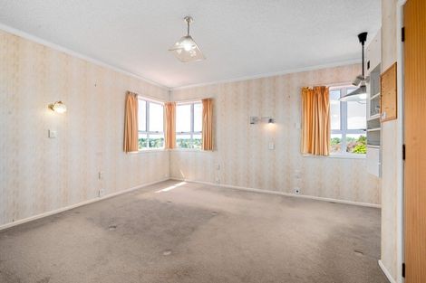 Photo of property in 42 Forest Lake Road, Forest Lake, Hamilton, 3200